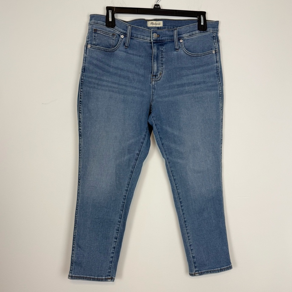 Madewell Petite Mid-Rise Stovepipe Jeans. Size 32 P.